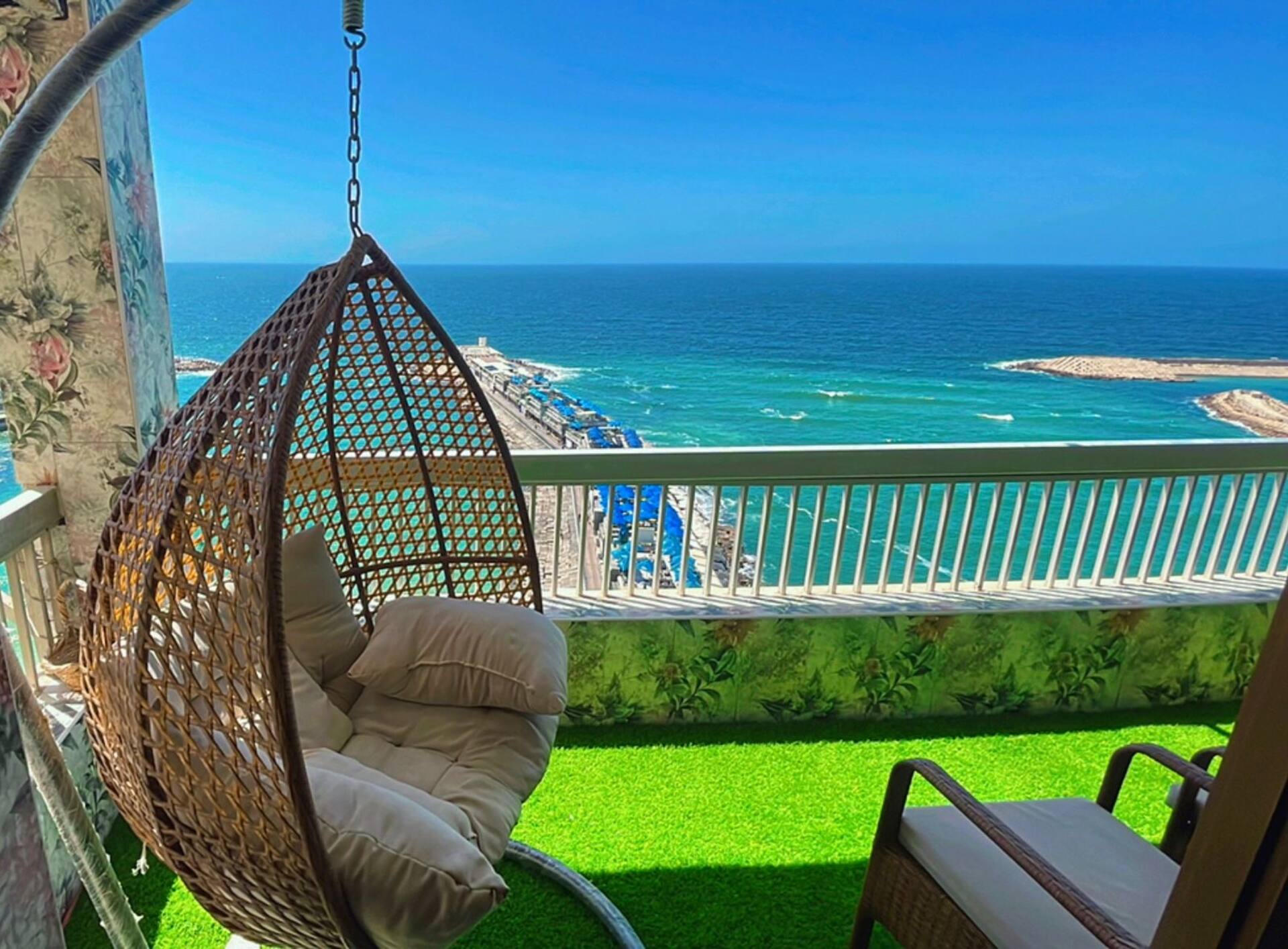 Gleem Diamond Seaview 2-Bedroom