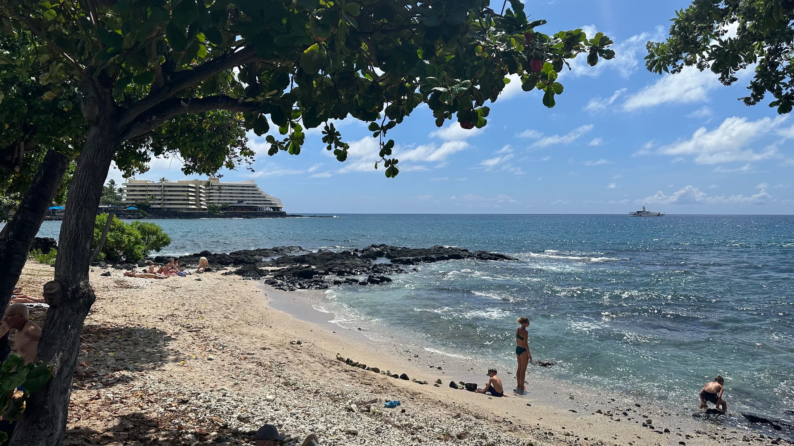 Deluxe Kona Studio by the Ocean. - Image 15