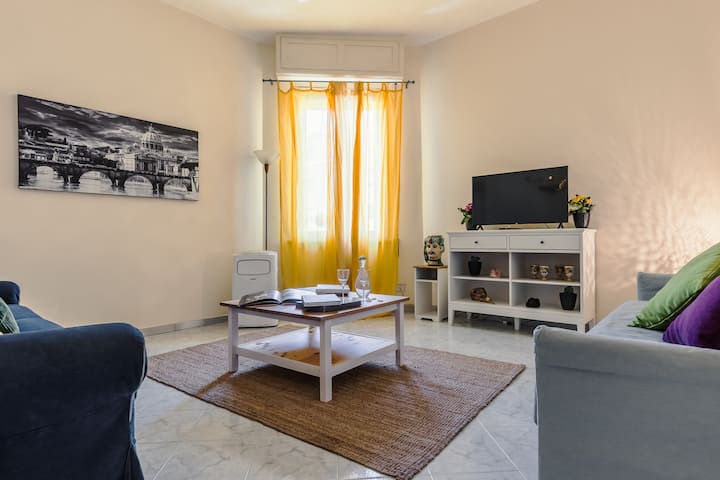 Bright Spacious Flat In Prati | Near Vatican - Rom