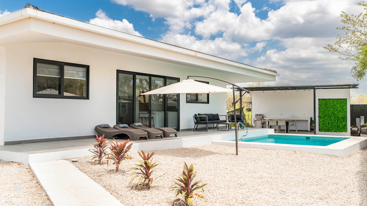 3BR Villa in Playa Grande - Image 1