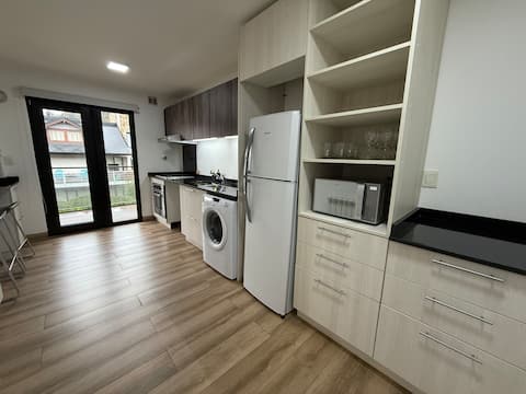 Airbnb con mejor rendimiento: The central Portal with garage and air conditioning en San Martín De Los Andes