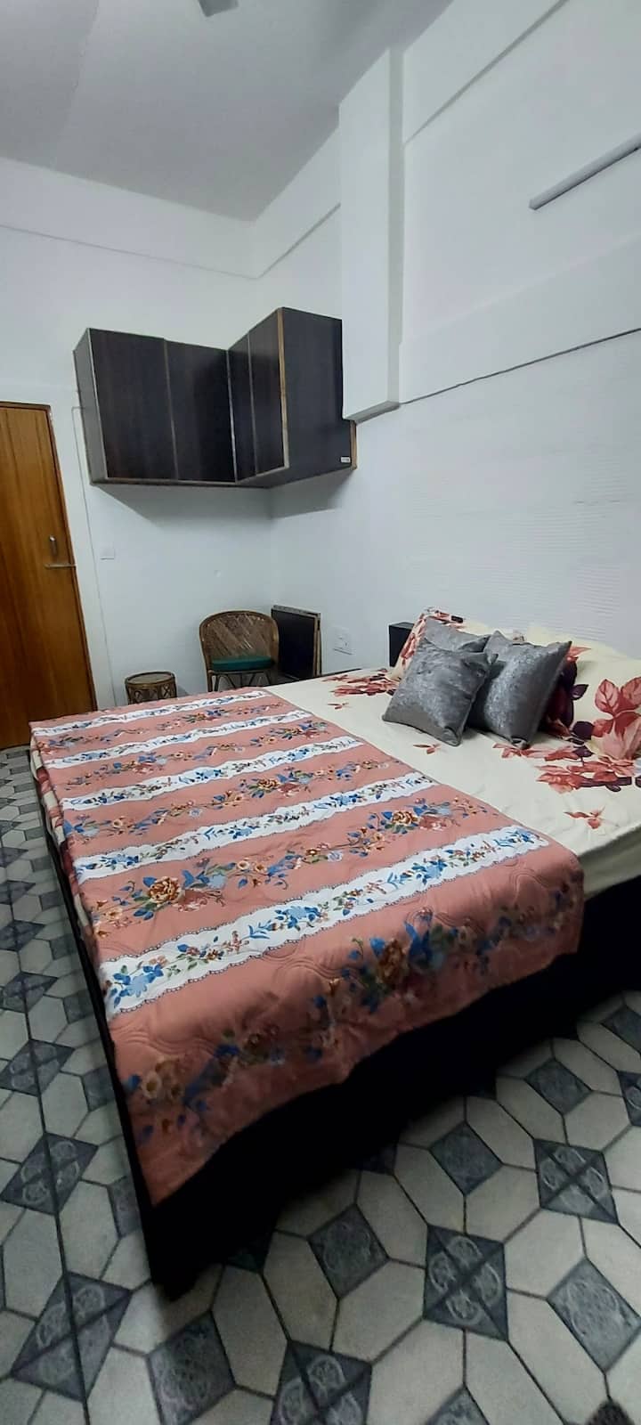 Спалня 2