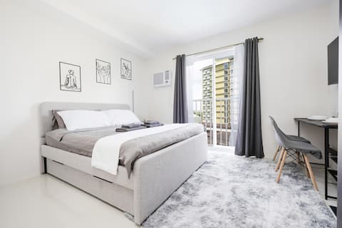*NEW | City centre| Near IT Park |Parking,Pool&Gym