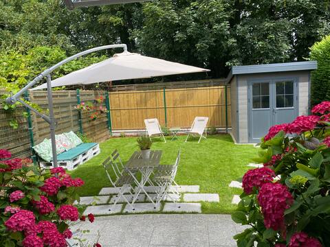 Cottage with garden