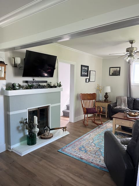 Charming home mins from downtown