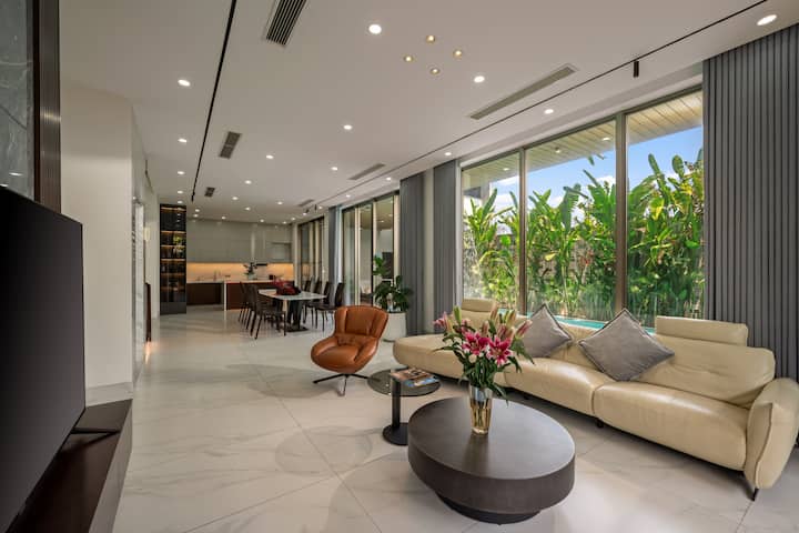 Villa Near Casino  Beach   Pool Jacuzzi 5 Bedroom - Da Nang