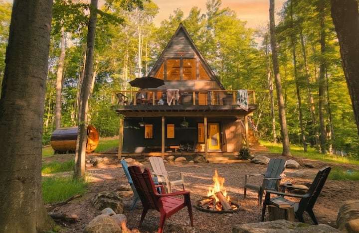 Minutes to Skiing & Golf - w/Game Room and Sauna
