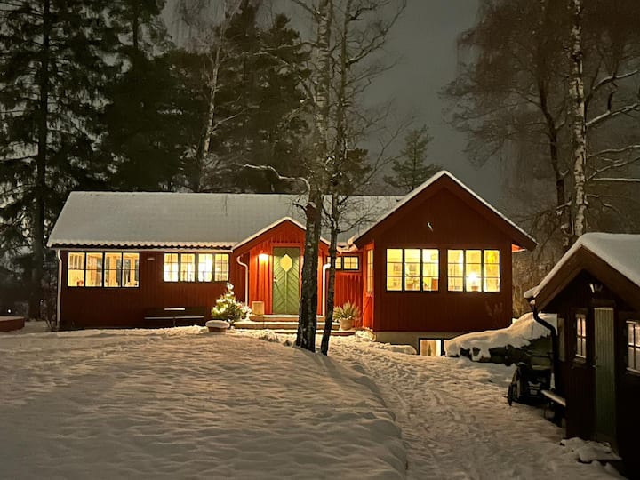 Strandnära Nybyggt Hus - Stockholm