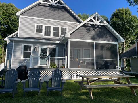 Lake Champlain Waterfront Getaway w/ Sunset Views!
