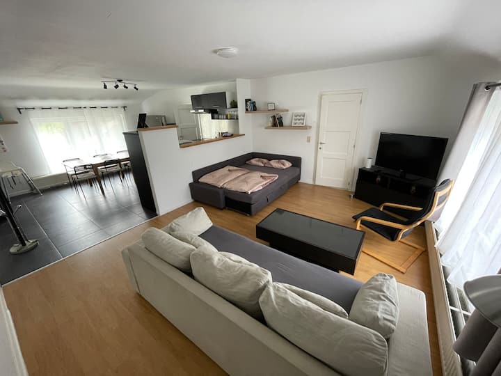 Grand Appartement 24/7 Sécurisé, Hub Central - Wallonie