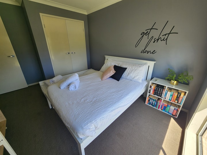 საძინებელი 4