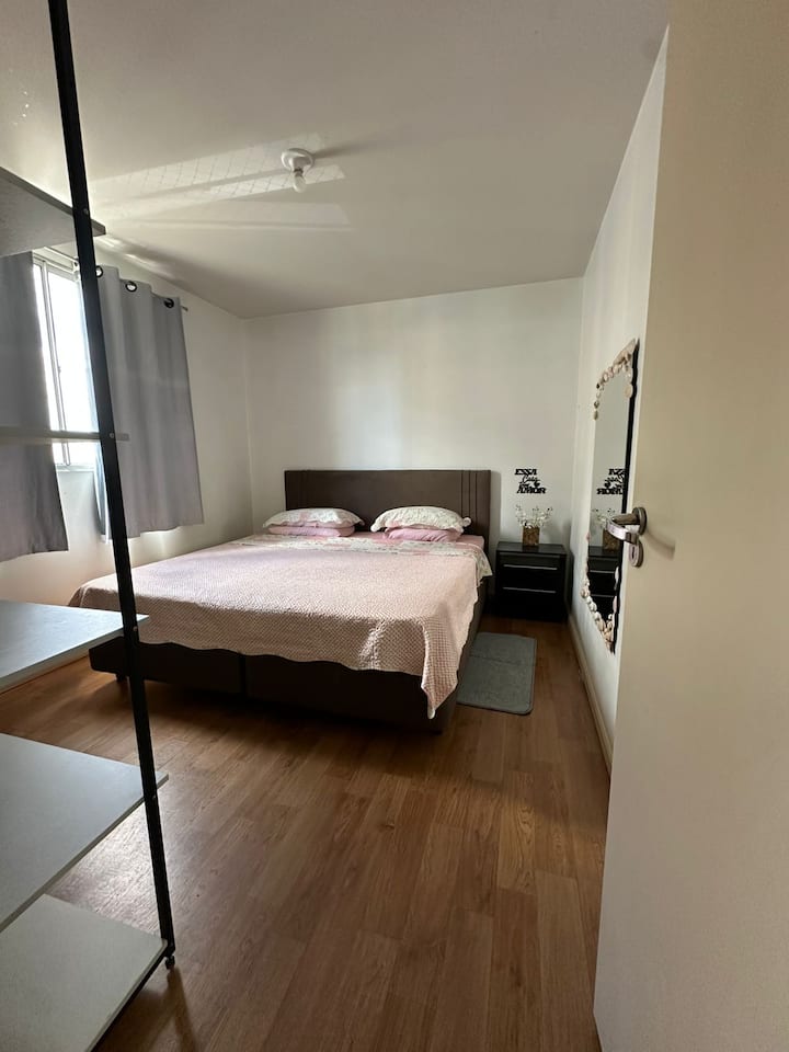 Ambienti i dhomës së gjumit