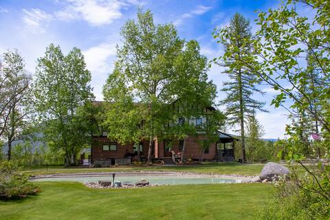 Glacier Riverside Retreat