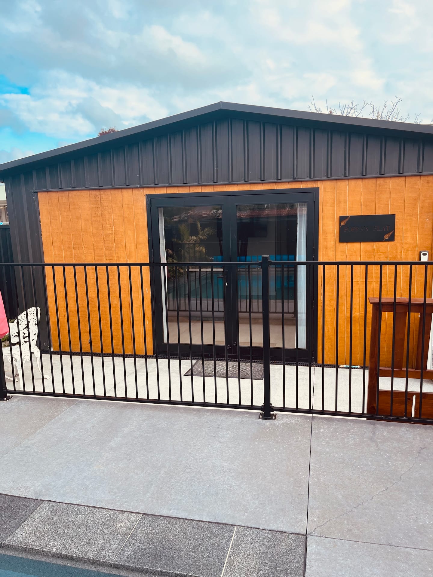 Modern Guesthouse 2