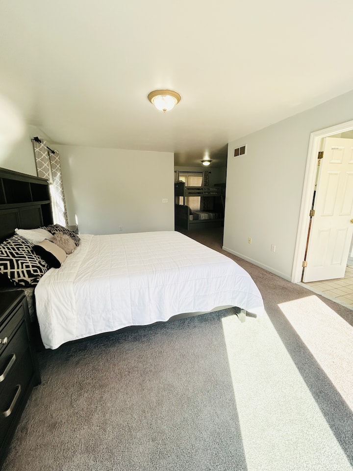 საძინებელი 1