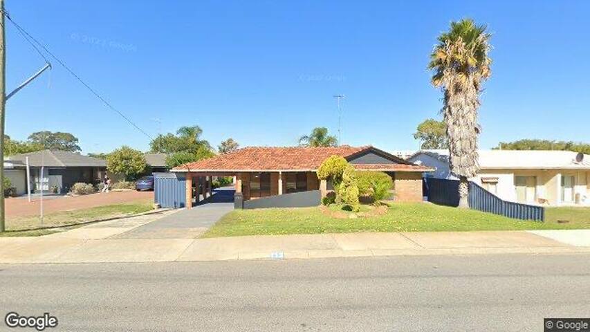 Beach house 9 beds plus villa 2 beds gallery image 3