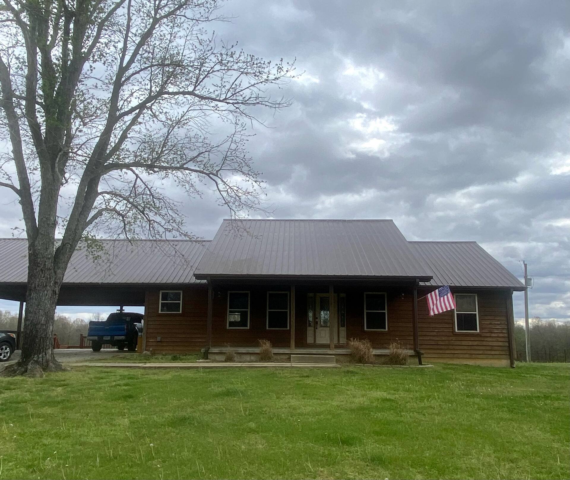 Logan Creek Whitetails Lodge