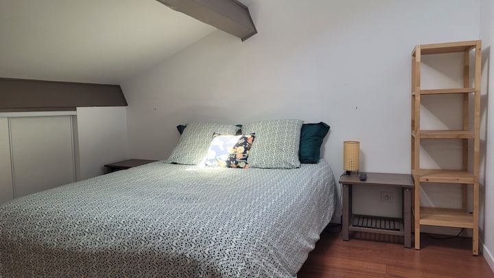 K dispozícii je všetka posteľná bielizeň.