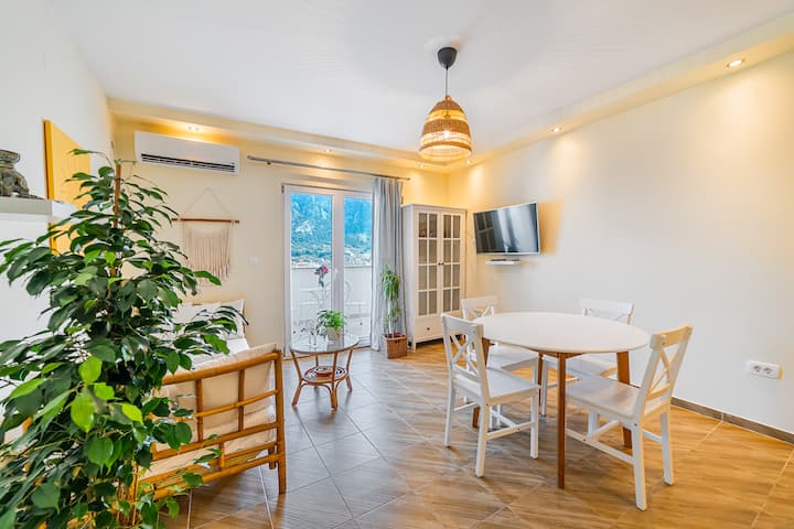 Stunning Sea View • Balcony • 10 Min To Old Town - Kotor