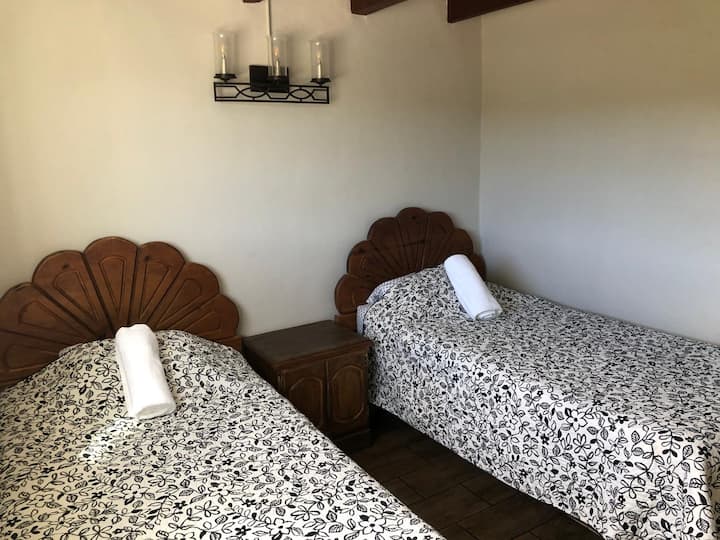 Dhomë gjumi 2