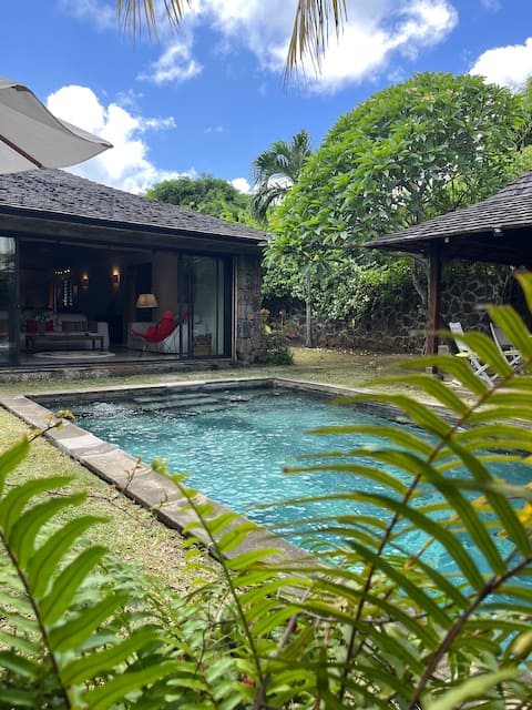 Tropical Villa - Frangipani