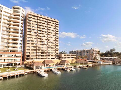 Spectacular View/Balcony/Alber/Gym/Beach