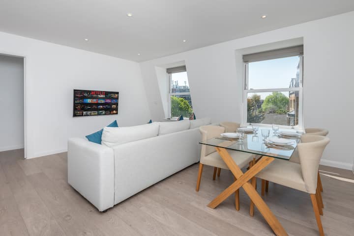 Victorian Villa Flat, Garden Views Near Kings Road - Fulham