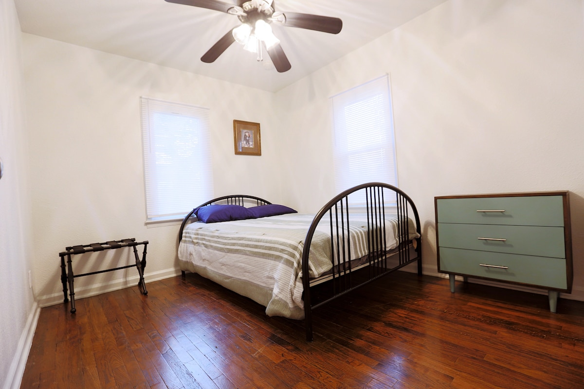 Penn Field Place, near St Edward's, COTA, SoCo
