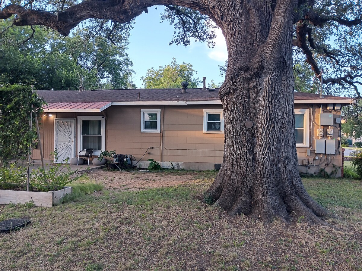 Penn Field Place, near St Edward's, COTA, SoCo