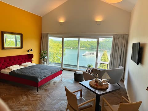 #5 Ommi Kese STAR Our Suite with a Seeblick Balcony