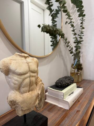 Modern, Charming, and Luxury Stay gallery image 3