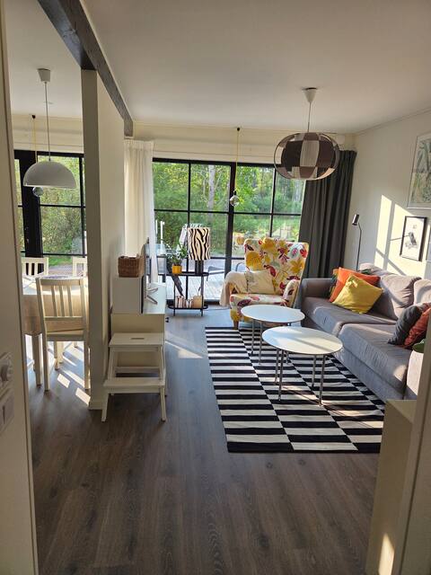 Top Airbnb: Little House by the Meadow in Kungsbacka