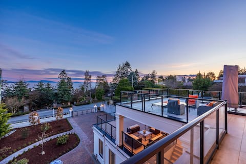 luxury brand new home w/amazing view