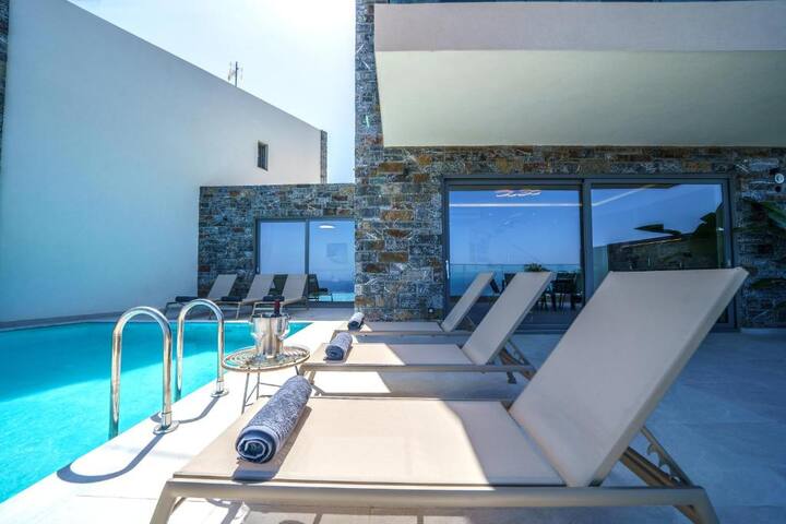 Hilltop Villas | Infinity Pool with Sea Views gallery image 2