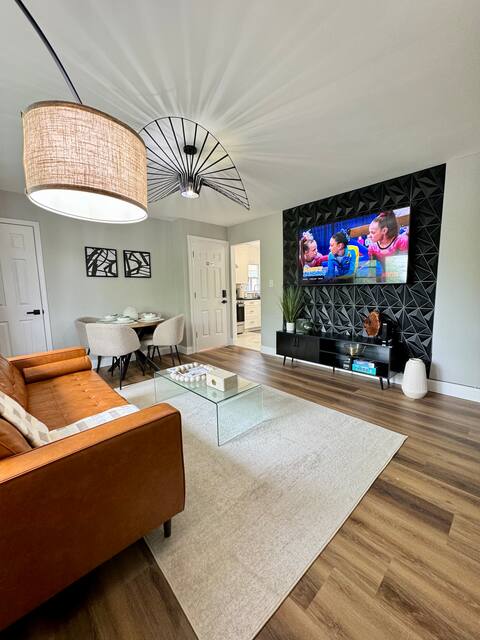 Close 2 NYC/Parking/WI-FI/Family-Pet Friendly/Conv