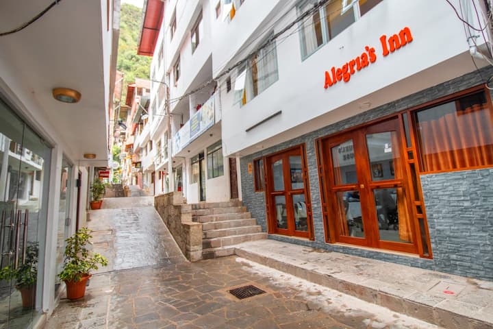 Alegrías Hostal - Aguas Calientes