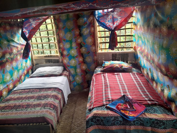 Glowing View Tree House - Vanuatu