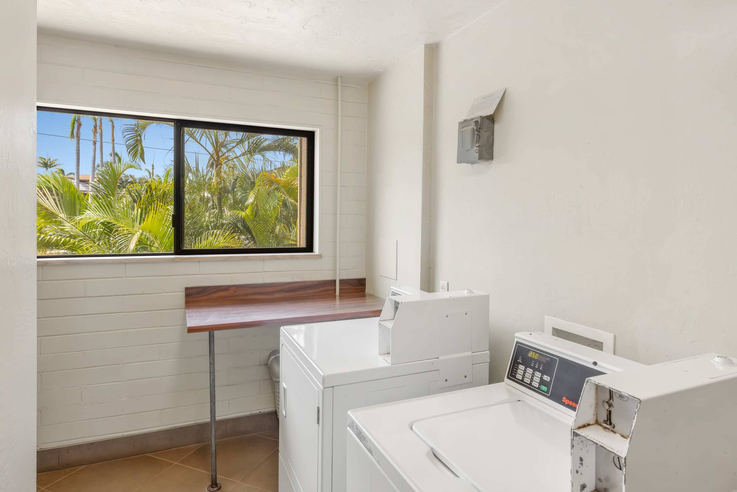 Kuhio Shores 215 Oceanfront, AC - Photo 25