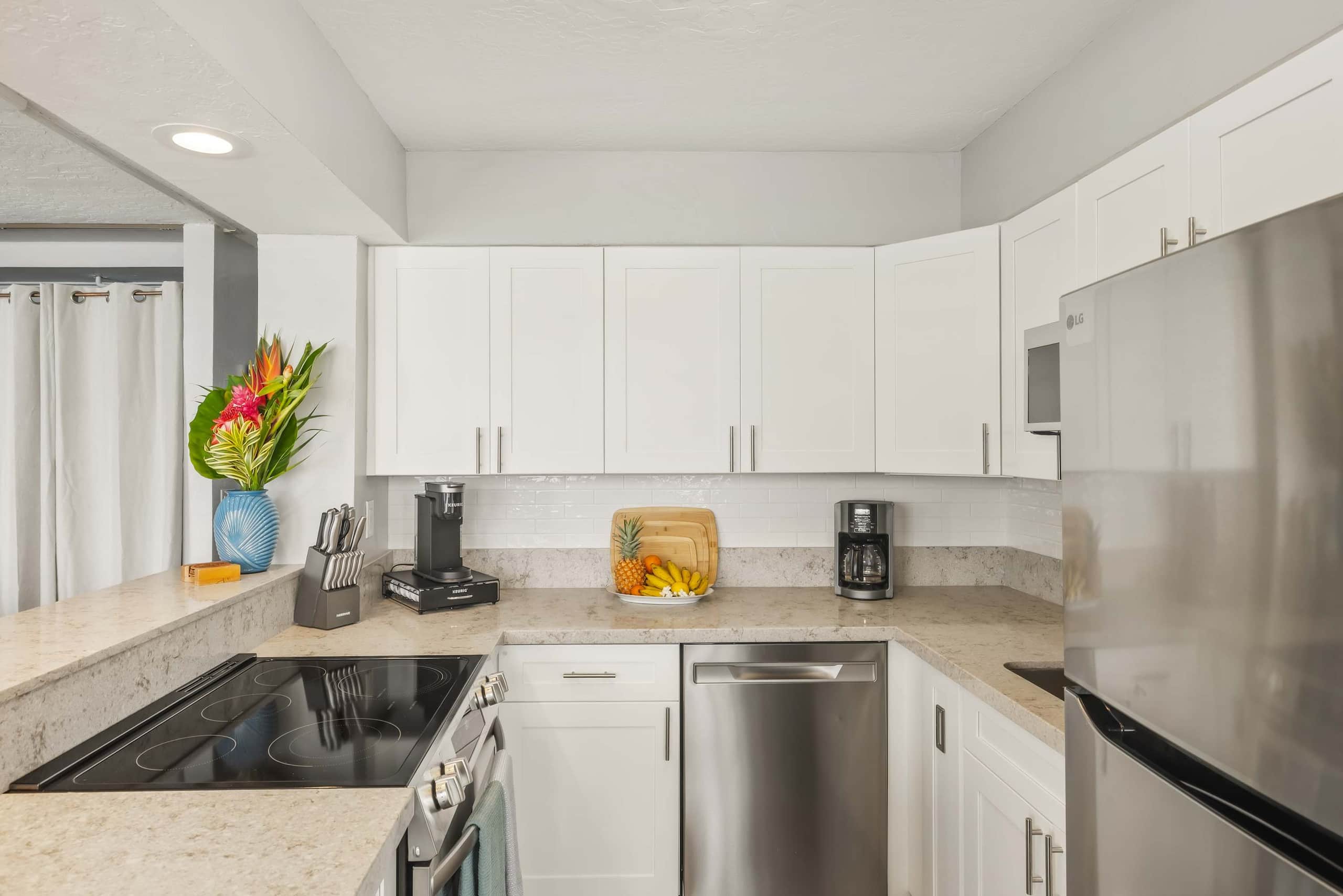 Kuhio Shores 215 Oceanfront, AC - Photo 9
