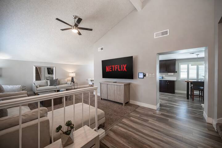 Pool & Spa Oasis with Game Room – Close to STRIP!