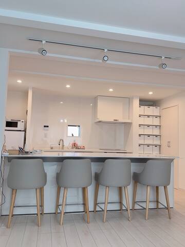 jasmine小屋，一栋整套90平。超级便利的位置，全新的建筑，设备最齐全，限时免费取消 gallery image 5