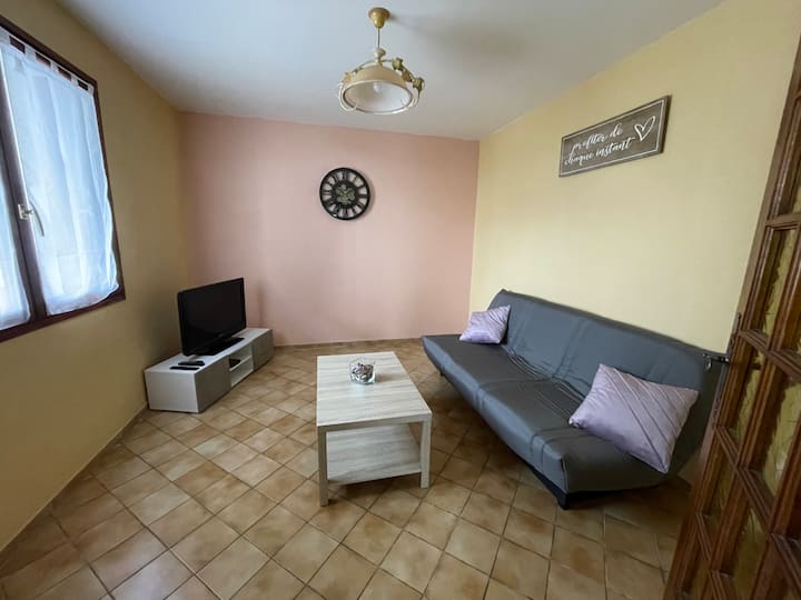 Appartement à Côté Du Lac Avec Terrasse - La Tour-d'Auvergne