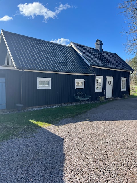 Successful Airbnb property: Cabin for 5-7 in country setting in Kalmar