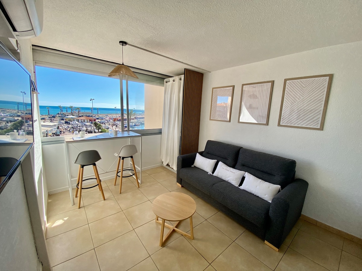 סלון עם ספה נפתחת