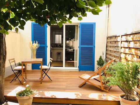 The blue shutters