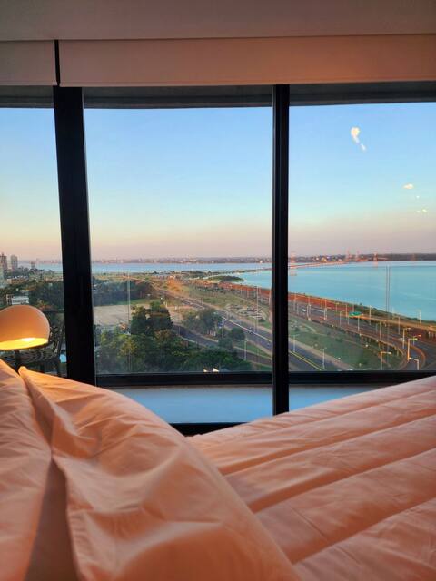 Dept. 3 bedrooms, one postcard on the river