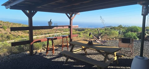 Airbnb con mejor rendimiento: Small house with panoramic views. en Granadilla De Abona