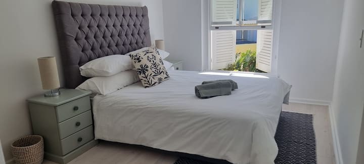 מיטה זוגית זוגית בגודל קווין סייז