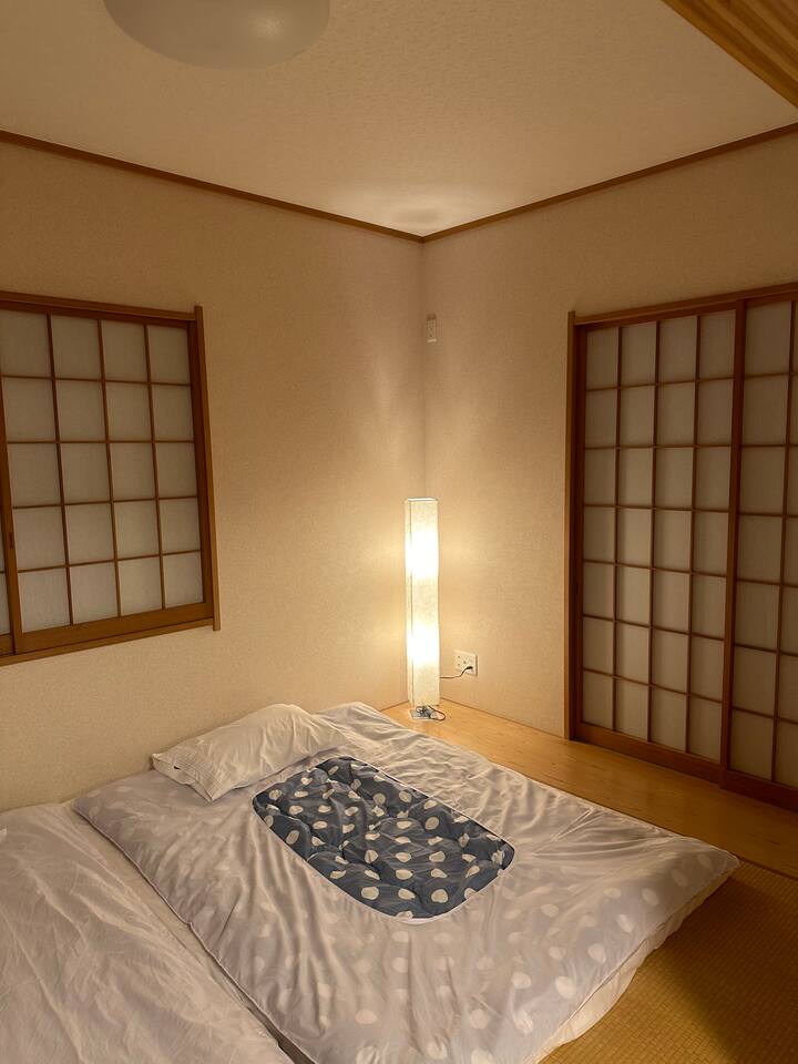 Chumba cha Kijapani, watu 4