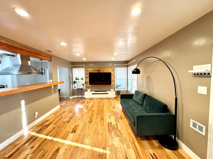 Cottage 15 Minutes From Disneyland - Irvine, CA